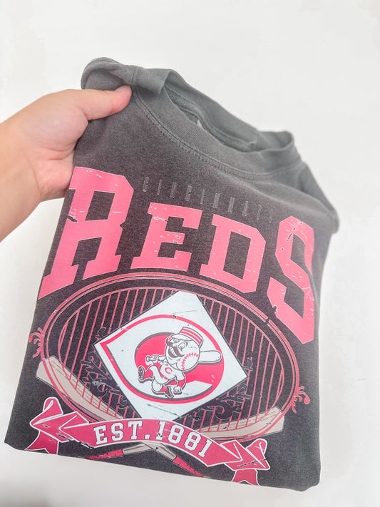 cincinnati reds graphic tshirt